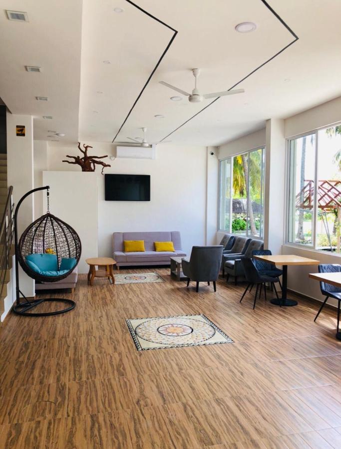 Icom Marina Sea View Hotel Maafushi Exterior photo