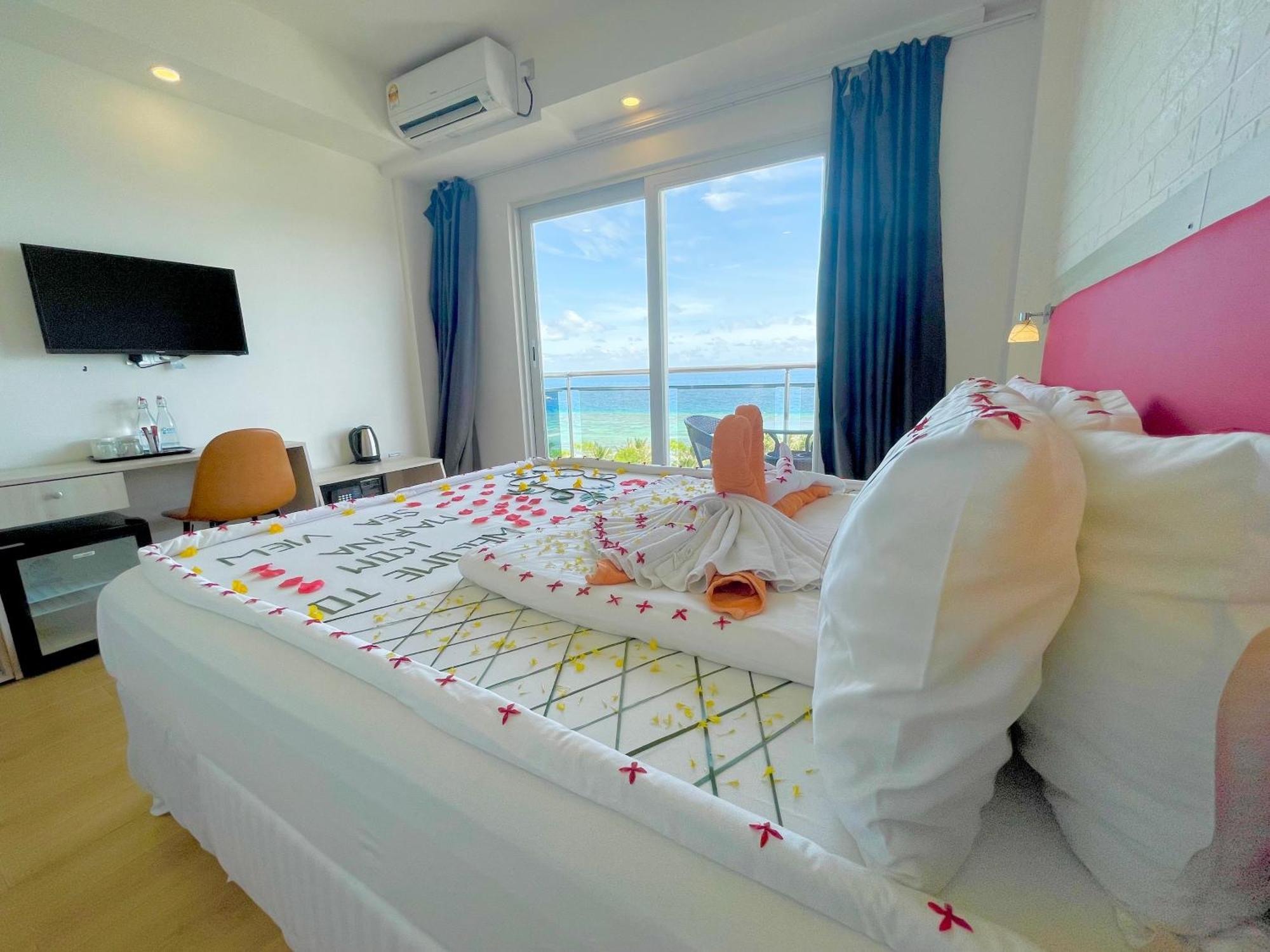 Icom Marina Sea View Hotel Maafushi Exterior photo