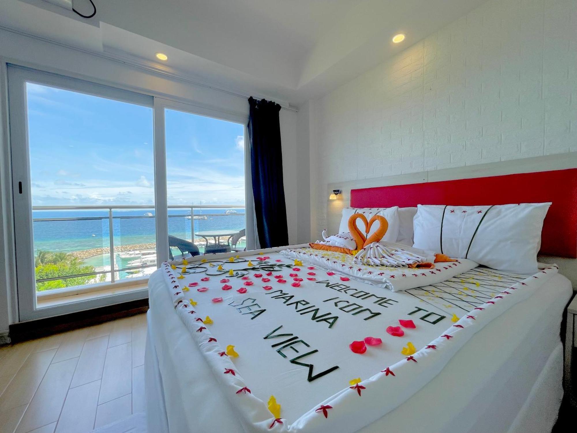 Icom Marina Sea View Hotel Maafushi Exterior photo